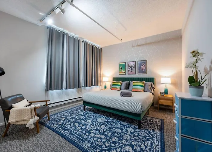 Spacious Downtwn Penthouse Vintage 3bd-gym & Balcony #2